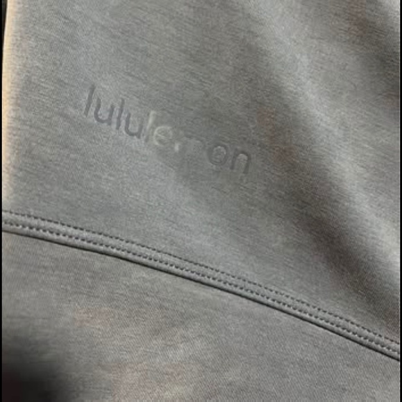 Lululemon Softstreme Perfectly Oversized Cropped Crew - Picture 2 of 3